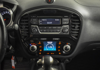 Подержанный автомобиль Nissan Juke 2014 года (15 фото)