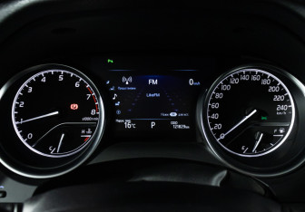 Подержанный автомобиль Toyota Camry Sedan 2019 года (12 фото)