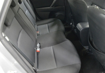Подержанный автомобиль Mazda 3 Hatchback 2011 года (13 фото)