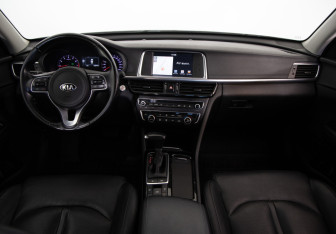 Подержанный автомобиль Kia Optima Sedan 2017 года (9 фото)