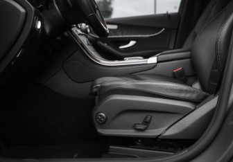 Подержанный автомобиль Mercedes-Benz GLC Coupe 2019 года (30 фото)