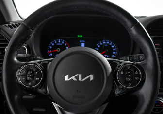 Подержанный автомобиль Kia Soul 2022 года (18 фото)