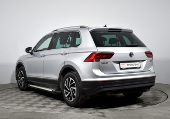 Подержанный автомобиль Volkswagen Tiguan 2018 года (7 фото)