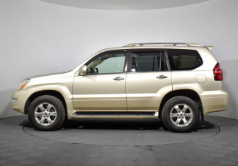 Подержанный автомобиль Lexus GX 2008 года (8 фото)