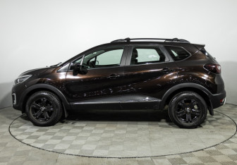 Подержанный автомобиль Renault Kaptur 2019 года (8 фото)