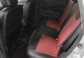 Подержанный автомобиль Mitsubishi ASX 2011 года (10 фото)