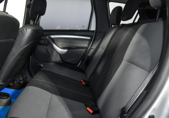 Подержанный автомобиль Renault Duster 2012 года (12 фото)