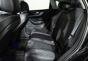 Подержанный автомобиль Hongqi HS5 2024 года (10 фото)