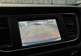 Подержанный автомобиль Kia Carnival 2020 года (17 фото)