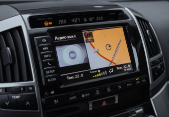 Подержанный автомобиль Toyota Land Cruiser Suv 2013 года (17 фото)