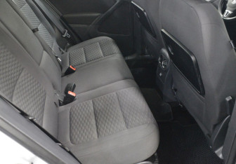 Подержанный автомобиль Volkswagen Tiguan 2011 года (13 фото)