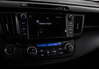 Подержанный автомобиль Toyota RAV4 2017 года (17 фото)