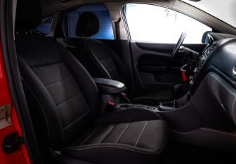 Подержанный автомобиль Ford Focus Hatchback 2010 года (16 фото)