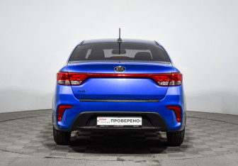 Подержанный автомобиль Kia Rio Sedan 2017 года (6 фото)