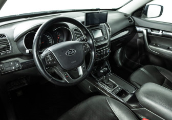 Подержанный автомобиль Kia Sorento 2019 года (11 фото)