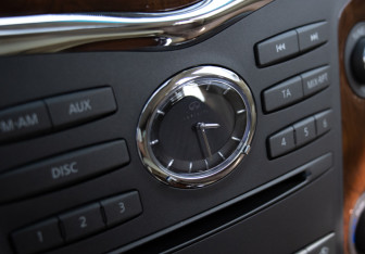 Подержанный автомобиль Infiniti QX80 2015 года (22 фото)