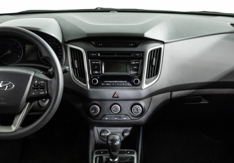 Подержанный автомобиль Hyundai Creta 2017 года (14 фото)