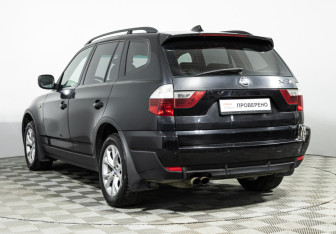 Подержанный автомобиль BMW X3 2009 года (7 фото)