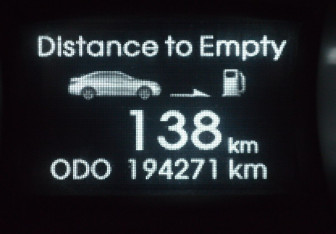 Подержанный автомобиль Hyundai Sonata 2011 года (15 фото)