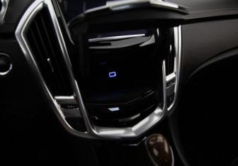 Подержанный автомобиль Cadillac SRX 2013 года (19 фото)