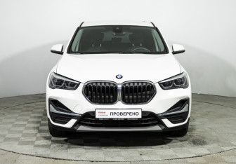 Подержанный автомобиль BMW X1 2019 года (2 фото)