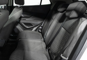 Подержанный автомобиль Opel Mokka 2014 года (10 фото)