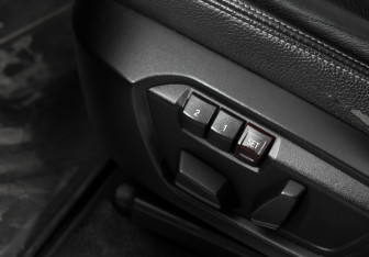 Подержанный автомобиль BMW X3 2016 года (10 фото)