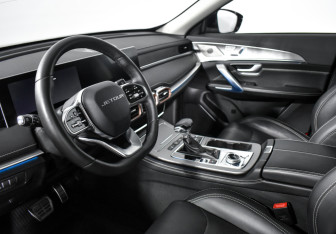 Подержанный автомобиль Jetour X70 2023 года (9 фото)