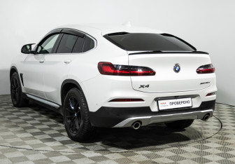 Подержанный автомобиль BMW X4 2019 года (7 фото)