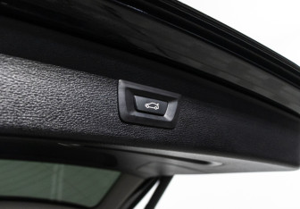 Подержанный автомобиль BMW X3 2012 года (25 фото)