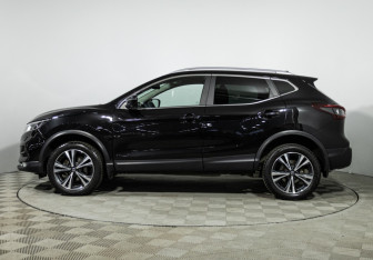 Подержанный автомобиль Nissan Qashqai 2021 года (8 фото)