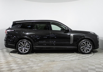 Подержанный автомобиль Lynk&Co 09 2023 года (4 фото)