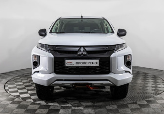 Подержанный автомобиль Mitsubishi L200 2019 года (2 фото)