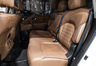 Подержанный автомобиль Infiniti QX80 2021 года (13 фото)