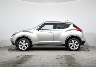 Подержанный автомобиль Nissan Juke 2012 года (8 фото)