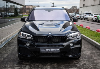 Подержанный автомобиль BMW X5 2013 года (2 фото)