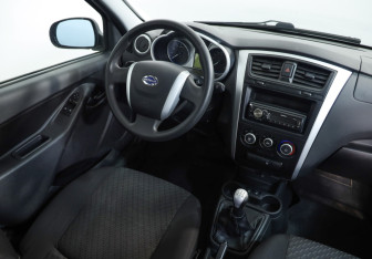 Подержанный автомобиль Datsun on-DO 2015 года (8 фото)