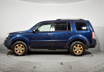 Подержанный автомобиль Honda Pilot 2008 года (8 фото)