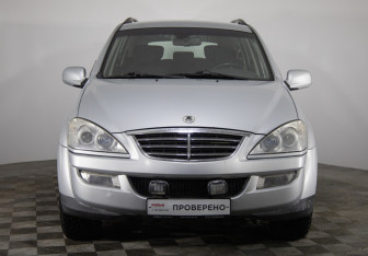 Подержанный автомобиль SsangYong Kyron 2010 года (2 фото)