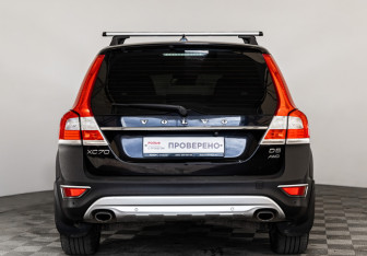 Подержанный автомобиль Volvo XC70 2014 года (6 фото)