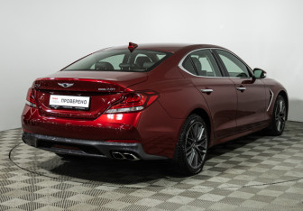 Подержанный автомобиль Genesis G70 2018 года (5 фото)