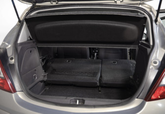Подержанный автомобиль Opel Corsa 2013 года (26 фото)