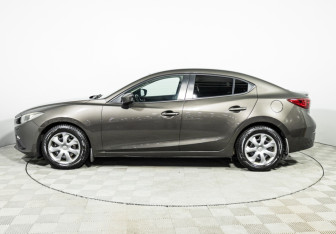 Подержанный автомобиль Mazda 3 Sedan 2014 года (8 фото)