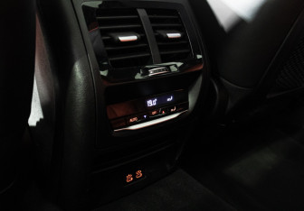 Подержанный автомобиль BMW X3 2020 года (22 фото)