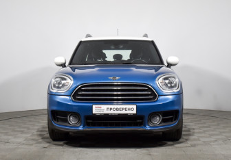 Подержанный автомобиль MINI Countryman 2020 года (2 фото)