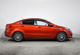 Подержанный автомобиль Kia Rio Sedan 2016 года (4 фото)