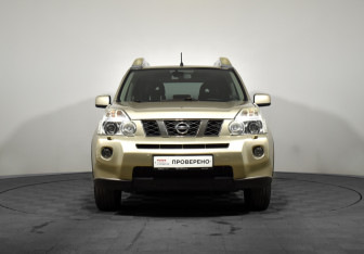 Подержанный автомобиль Nissan X-Trail 2010 года (2 фото)