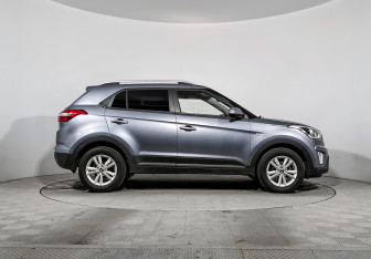 Подержанный автомобиль Hyundai Creta 2019 года (4 фото)