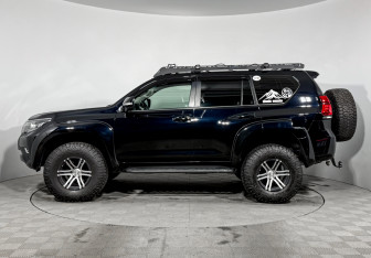 Подержанный автомобиль Toyota Land Cruiser Prado 2018 года (8 фото)