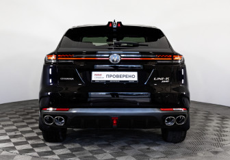 Подержанный автомобиль Changan UNI-K 2023 года (8 фото)